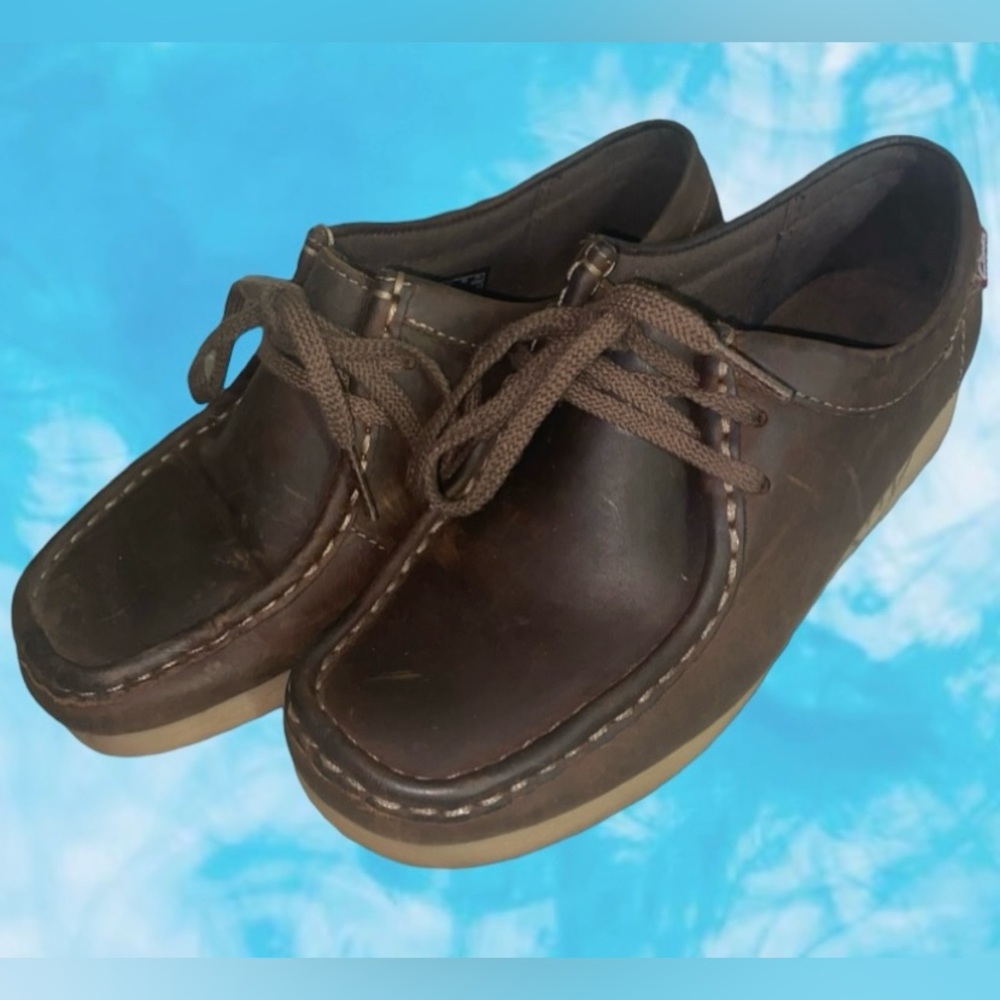 Clarks Wallabee boots - size 6.5